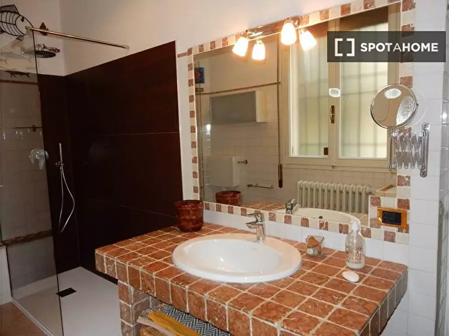 Immagine 19 di Appartamento in affitto  in Via Filippo Schiassi a Bologna