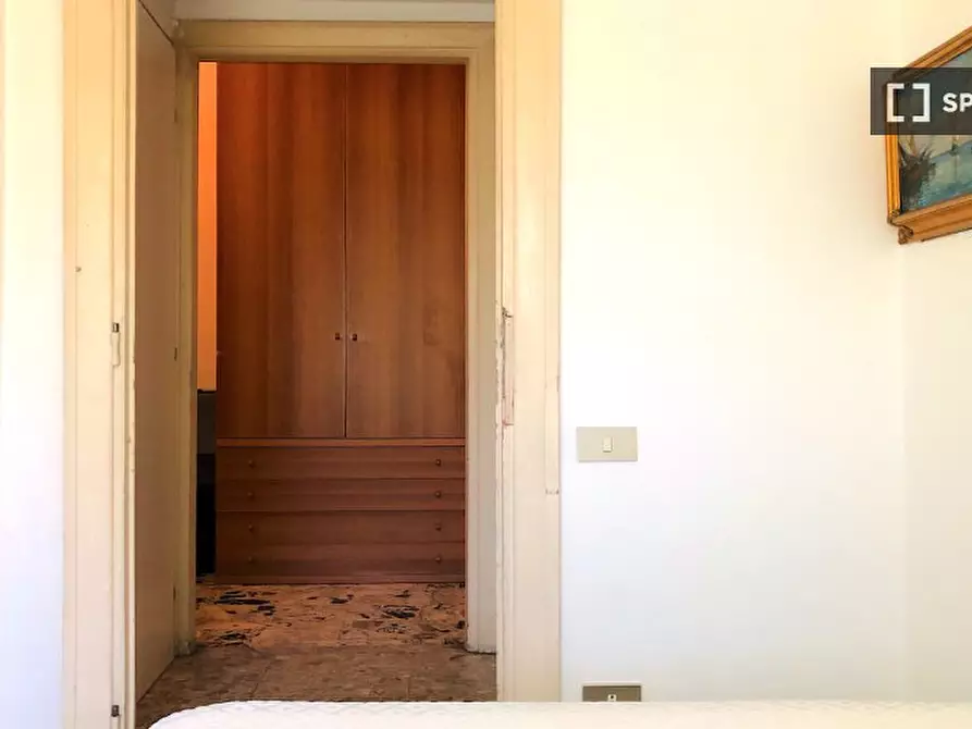 Immagine 2 di Camera condivisa in affitto  in Viale Egeo, 00144 Roma RM, Italy a Roma