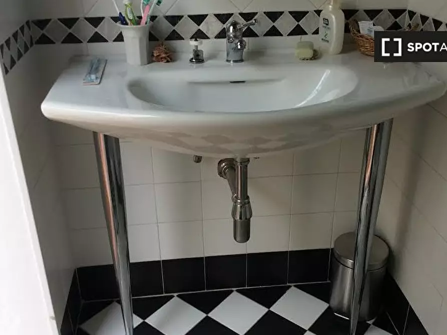 Immagine 14 di Appartamento in affitto  in Via dell'Agnolo a Firenze