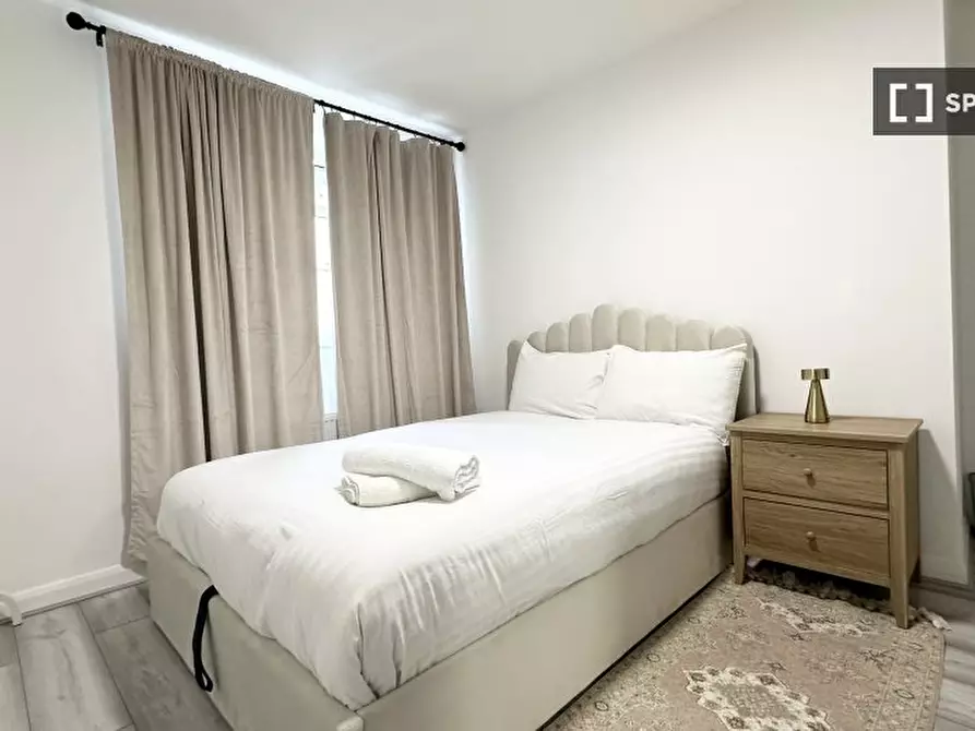 Immagine 17 di Appartamento in affitto  in Leinster Gardens a Paddington