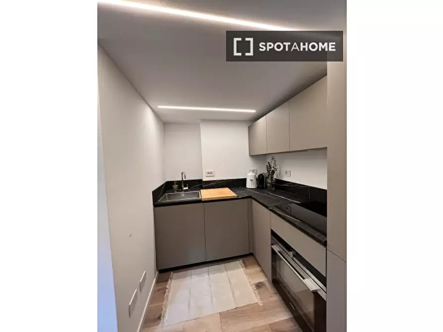 Immagine 3 di Ufficio in affitto  in Via Oglio a Milano