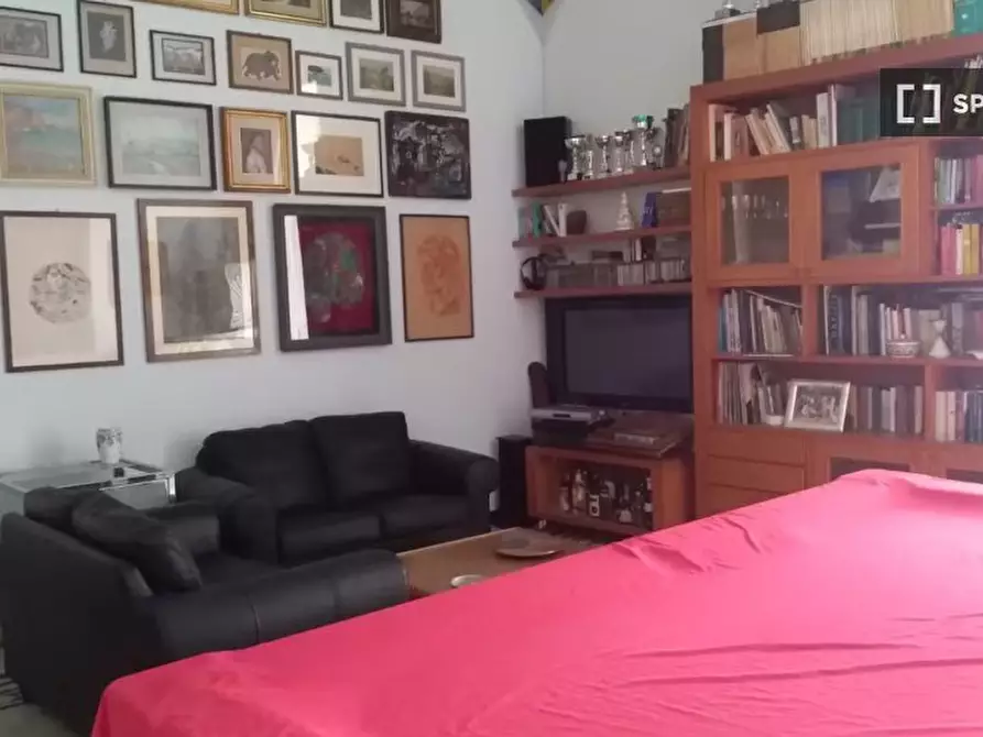 Immagine 11 di Camera condivisa in affitto  in Via Ventaglieri a Napoli