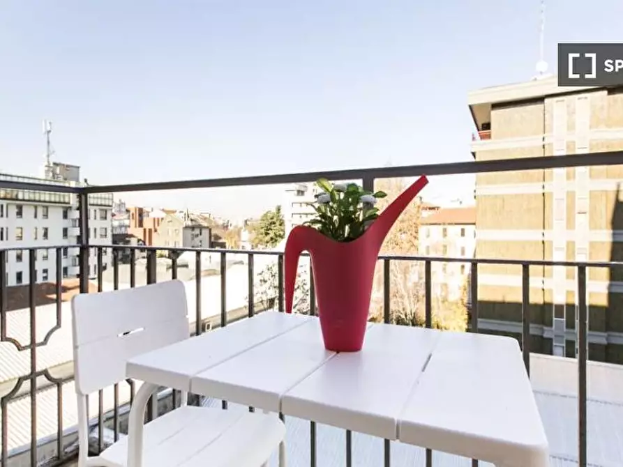 Immagine 19 di Camera condivisa in affitto  in Viale Edoardo Jenner a Milano