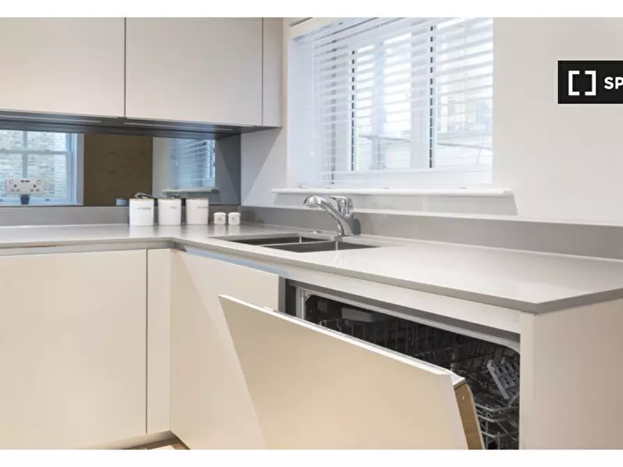 Immagine 7 di Appartamento in affitto  in Apartment 1, 53A Fleet Street a 