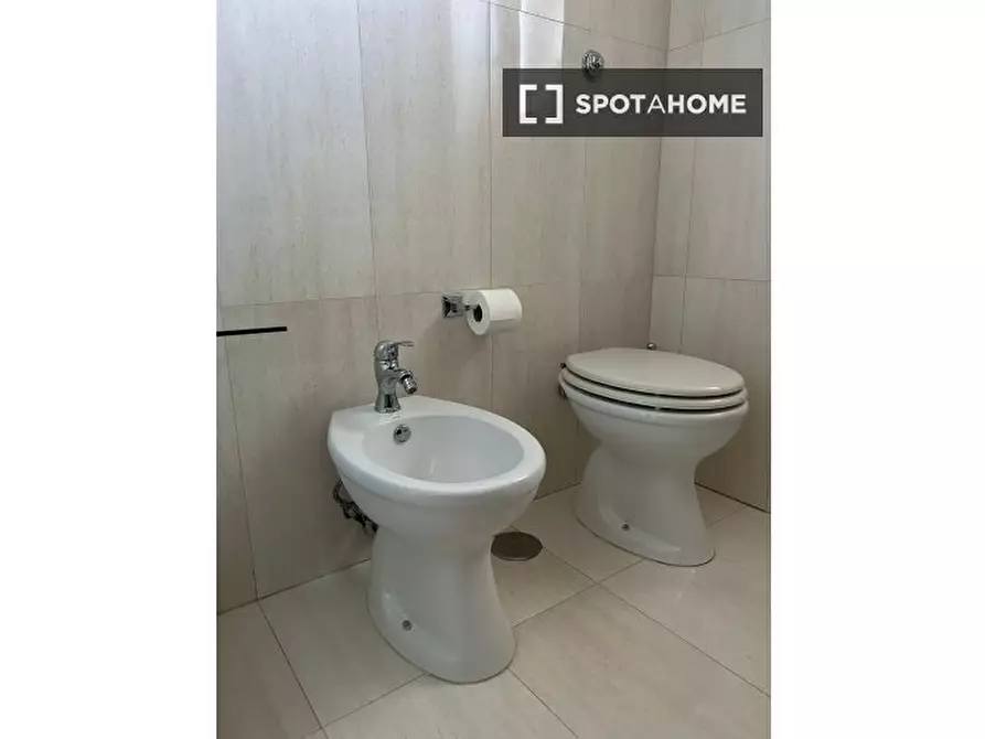 Immagine 13 di Appartamento in affitto  in Via di S. Croce in Gerusalemme a Roma