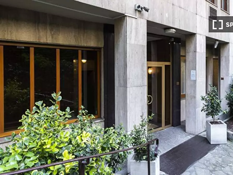 Immagine 18 di Camera condivisa in affitto  in Viale Beatrice D'Este a Milano