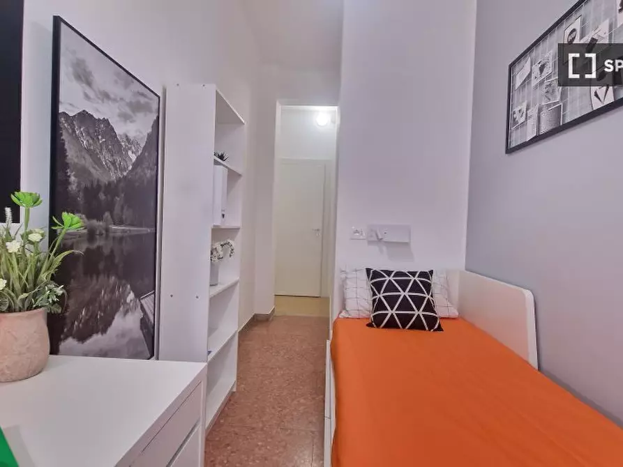 Immagine 7 di Camera condivisa in affitto  in Lungotevere di Pietra Papa a Roma