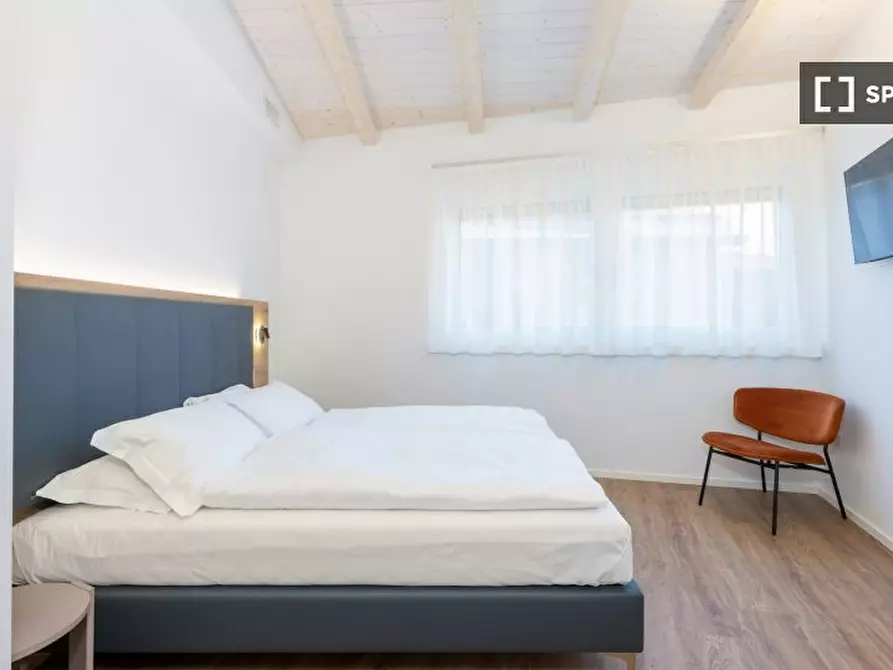 Immagine 4 di Camera condivisa in affitto  in San Giovanni a Trento