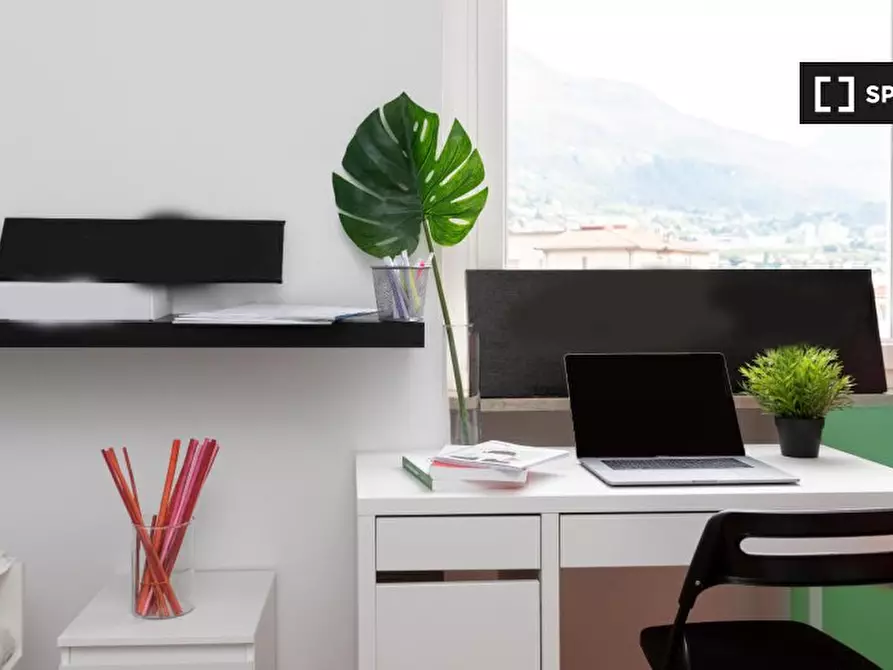 Immagine 1 di Camera condivisa in affitto  in Via Marsala a Trento