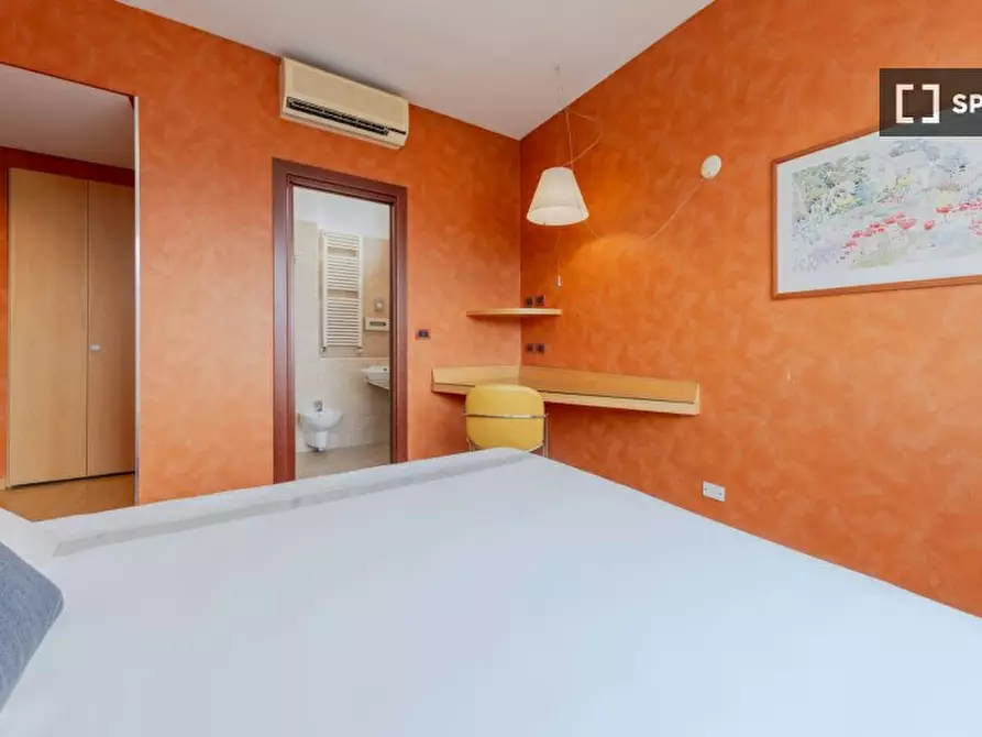 Immagine 2 di Camera condivisa in affitto  in Lungo Dora Napoli a Torino