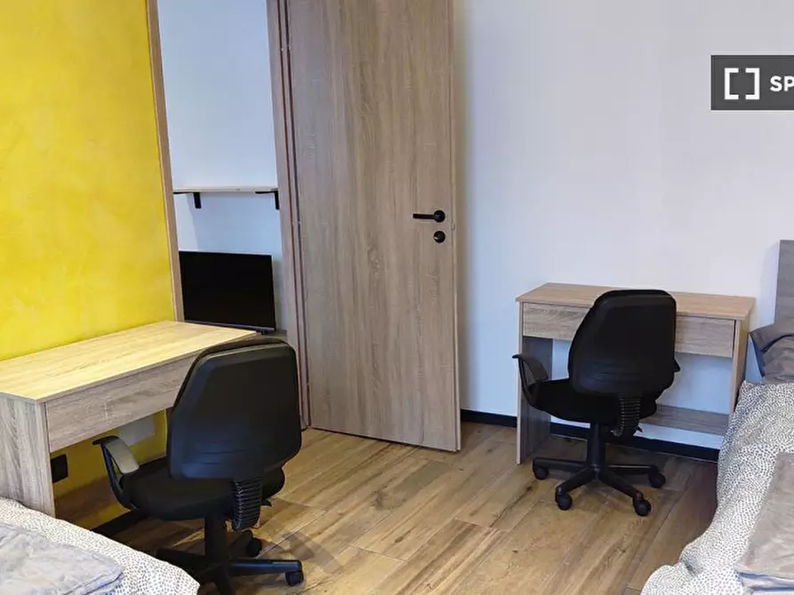 Immagine 5 di Camera condivisa in affitto  in Via Sesia a Torino