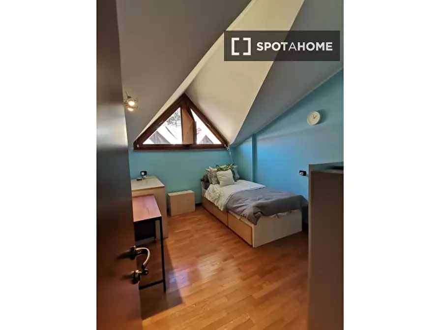 Immagine 5 di Camera condivisa in affitto  in Via Cusago a Milano