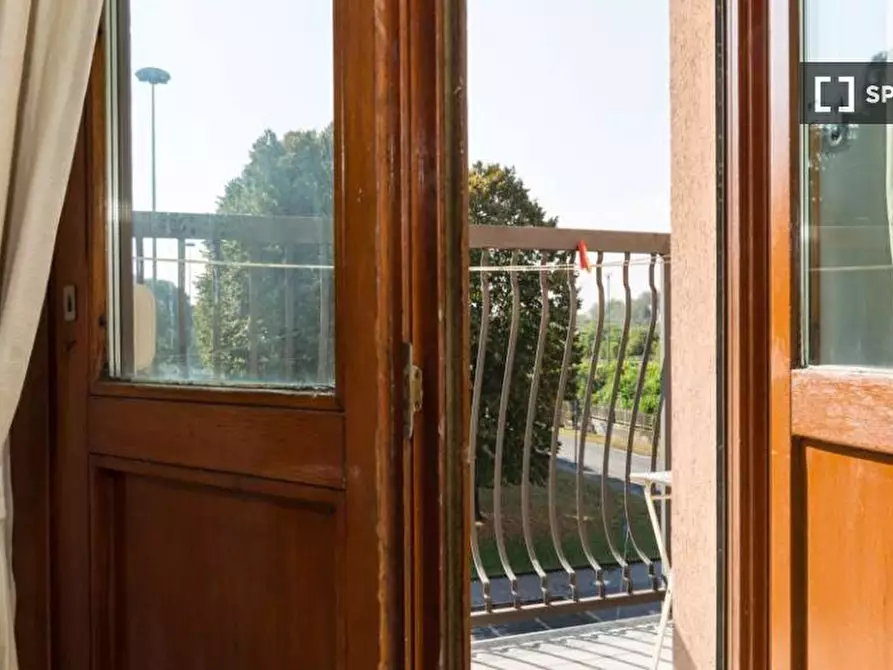 Immagine 2 di Camera condivisa in affitto  in Piazza Cartagine a Milano