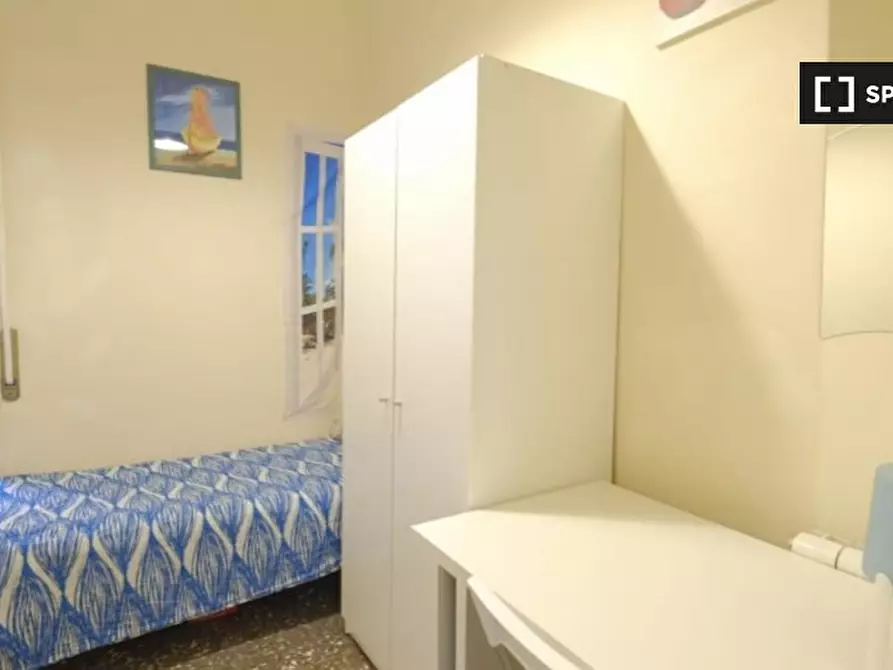 Immagine 1 di Camera condivisa in affitto  in Via Alessandro Cialdi a Roma