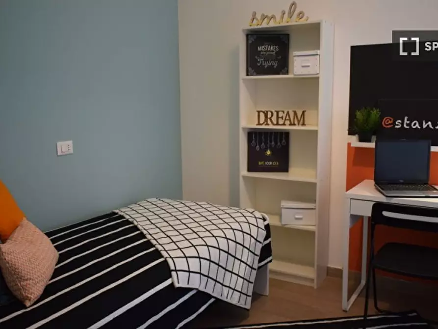 Immagine 2 di Camera condivisa in affitto  in Rocca D'anfo a Brescia