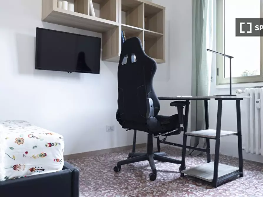 Immagine 5 di Camera condivisa in affitto  in Via Emilio Faà di Bruno a Milano
