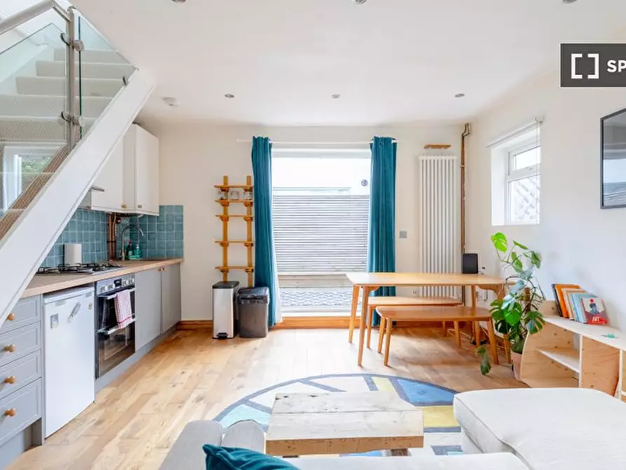 Immagine 2 di Appartamento in affitto  in Hollydale Rd a Camberwell