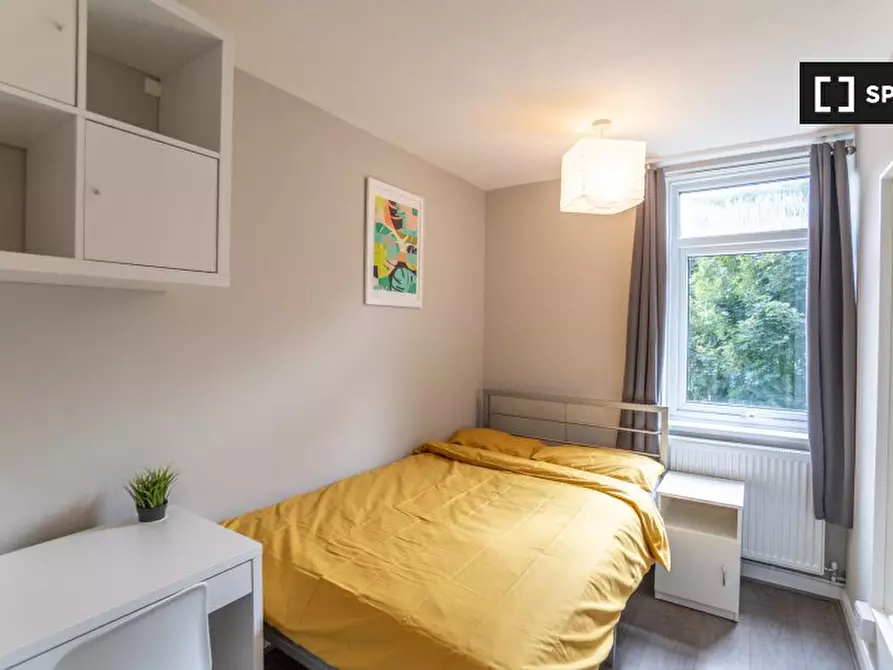 Immagine 11 di Camera condivisa in affitto  in Hind Grove a Poplar