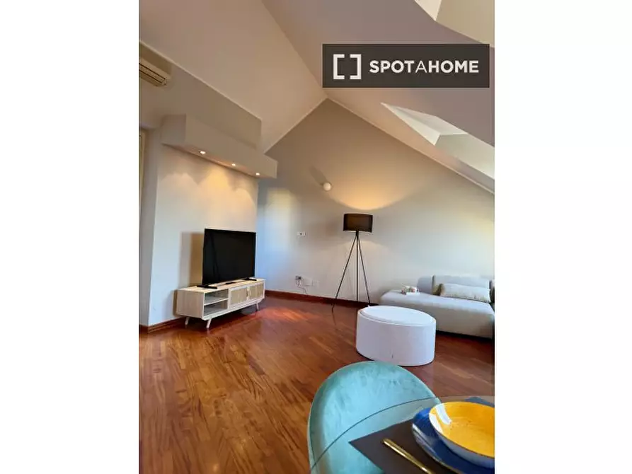 Immagine 2 di Appartamento in affitto  in Via Massena a Torino