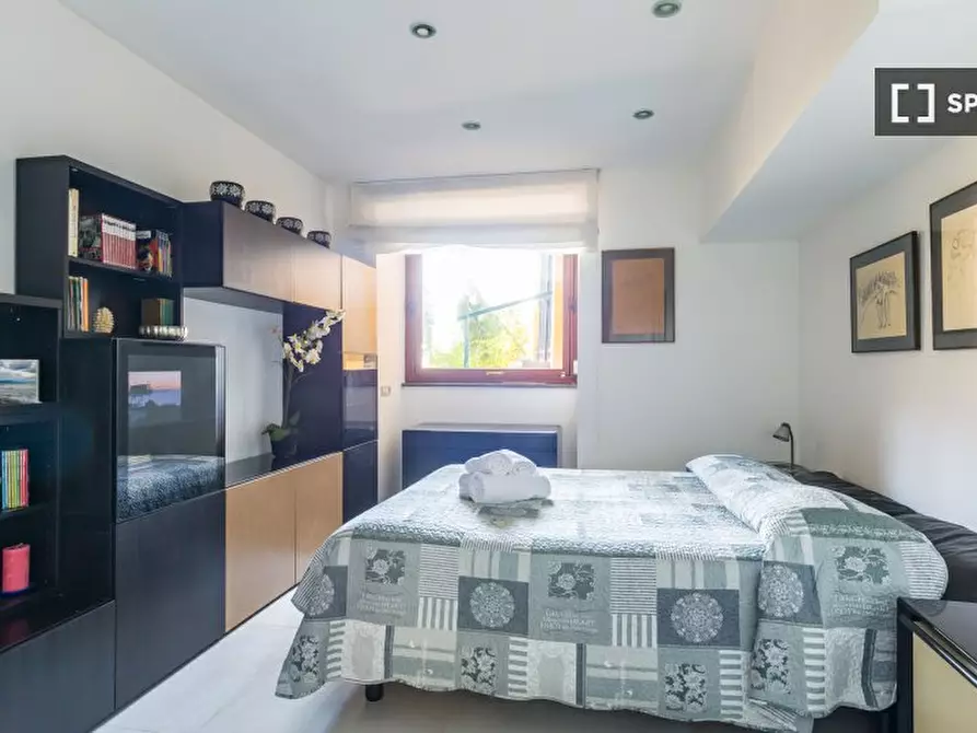 Immagine 4 di Appartamento in affitto  in Via del Parco Margherita a Napoli