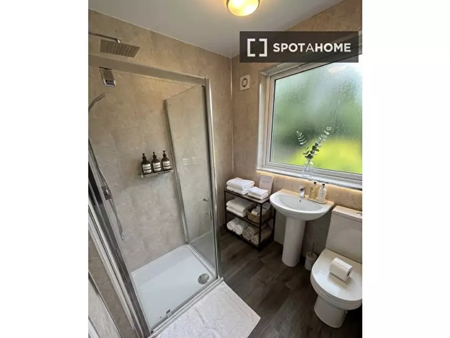 Immagine 4 di Appartamento in affitto  in Orchard Brae Gardens a Davidson's Mains, Barnton and Cramond