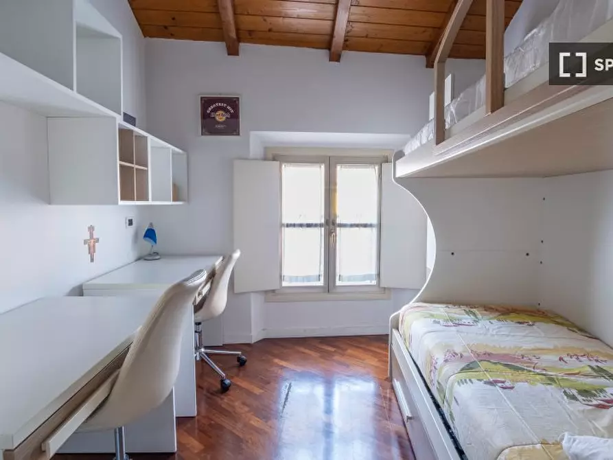 Immagine 4 di Appartamento in affitto  in Via Giuseppe Massarenti a Bologna