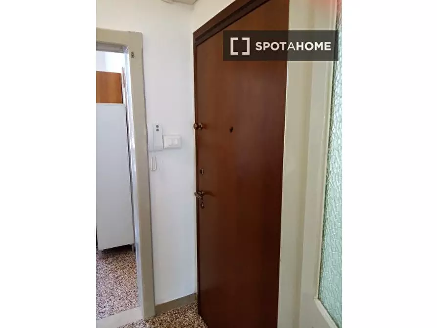 Immagine 12 di Appartamento in affitto  in Via Alfonso Torreggiani a Bologna