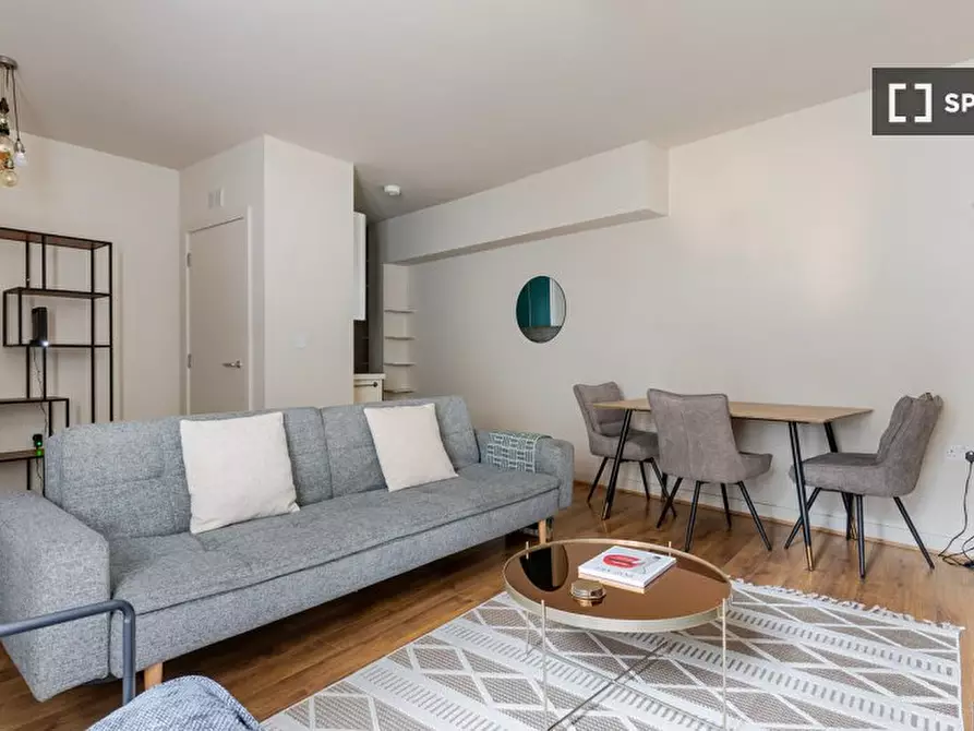 Immagine 2 di Appartamento in affitto  in Calvin St a Poplar