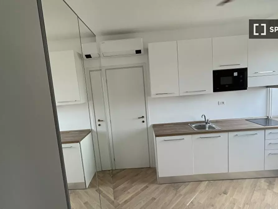 Immagine 19 di Ufficio in affitto  in Via Giambellino a Milano