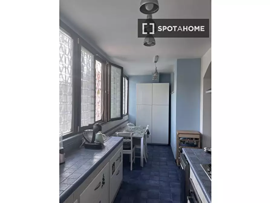 Immagine 9 di Camera condivisa in affitto  in Viale Londra a Roma