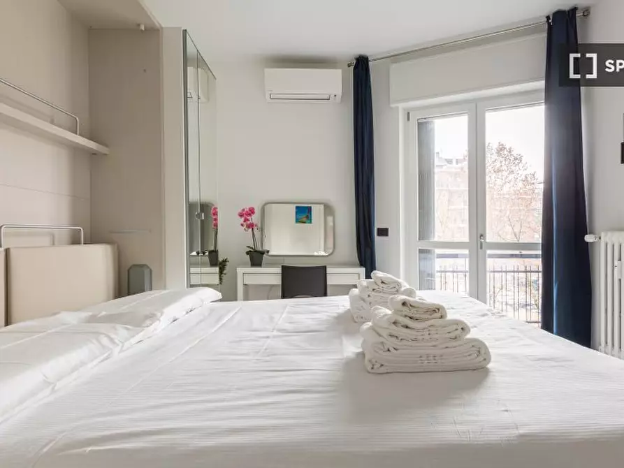 Immagine 16 di Ufficio in affitto  in Largo Promessi Sposi a Milano