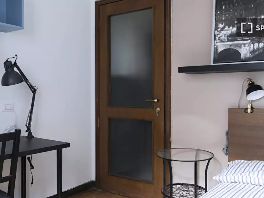 Immagine 1 di Camera condivisa in affitto  in Via Orti a Milano