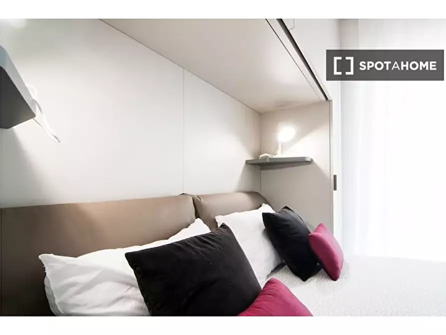 Immagine 15 di Appartamento in affitto  in Via Luigi de Marchi a Roma