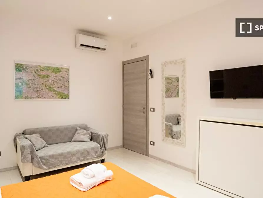 Immagine 15 di Appartamento in affitto  in Via Gallia a Roma