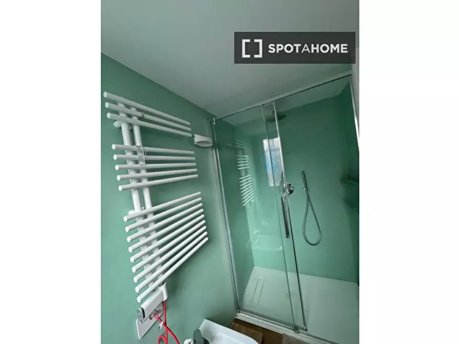 Immagine 11 di Appartamento in affitto  in Via della Lungara a Roma