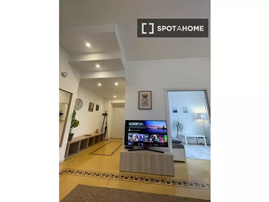 Immagine 2 di Appartamento in affitto  in Via Gaspare Rosales a Milano