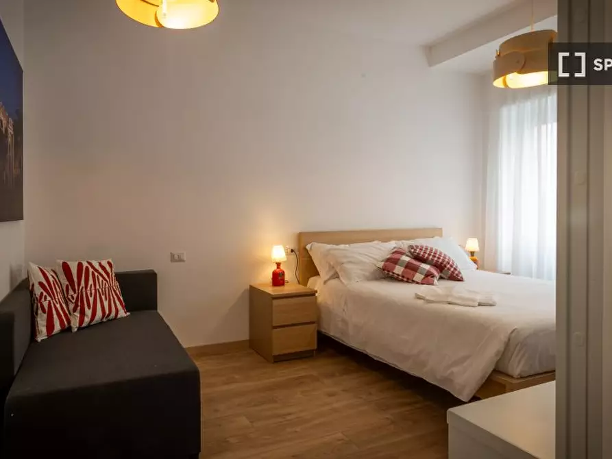 Immagine 5 di Camera condivisa in affitto  in Via Sebastiano Ziani a Roma