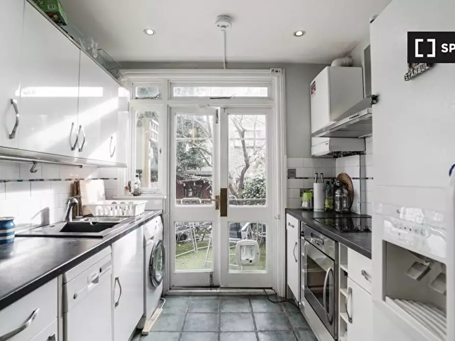 Immagine 5 di Camera condivisa in affitto  in Southborough Rd a Hackney