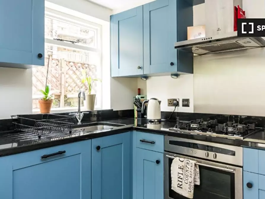 Immagine 18 di Appartamento in affitto  in Ingelow Rd a Lambeth