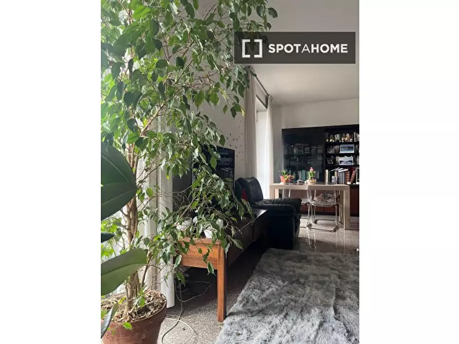 Immagine 1 di Camera condivisa in affitto  in Via Giovanni Cimabue a Milano