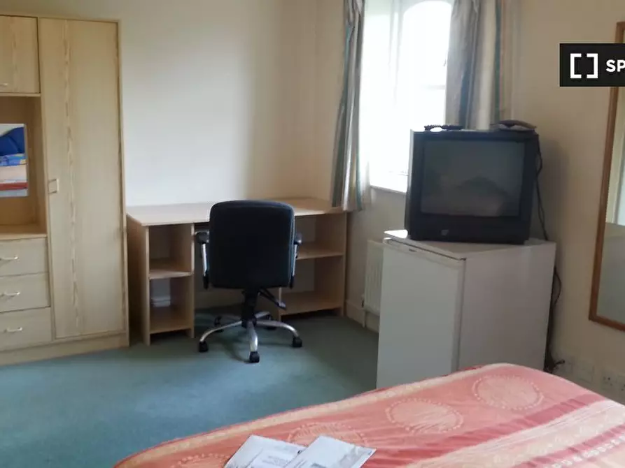 Immagine 7 di Camera condivisa in affitto  in Barnsdale Ave a Poplar