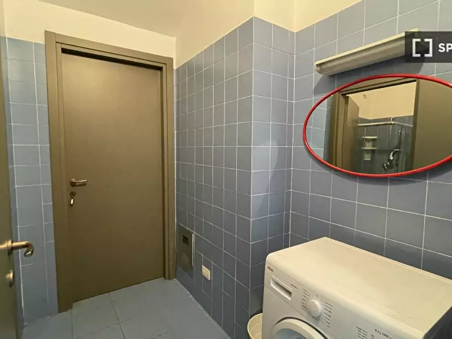 Immagine 13 di Camera condivisa in affitto  in Via Garegnano a Milano