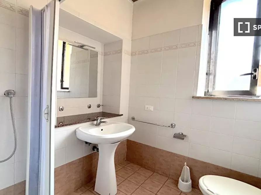 Immagine 5 di Camera condivisa in affitto  in Via Alessandro Brisse a Roma