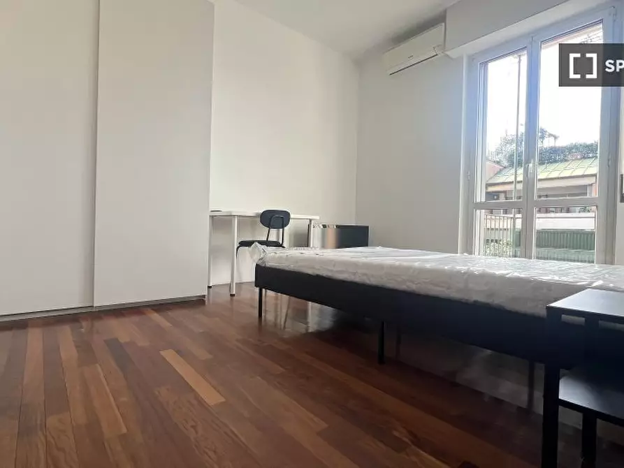 Immagine 4 di Camera condivisa in affitto  in Via Baldo degli Ubaldi a Milano