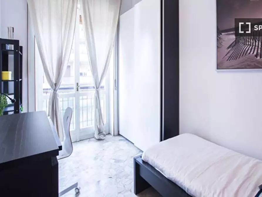 Immagine 2 di Camera condivisa in affitto  in Via Don Carlo Gnocchi a Milano