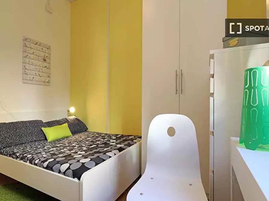 Immagine 5 di Camera condivisa in affitto  in Via dei Giornalisti a Roma