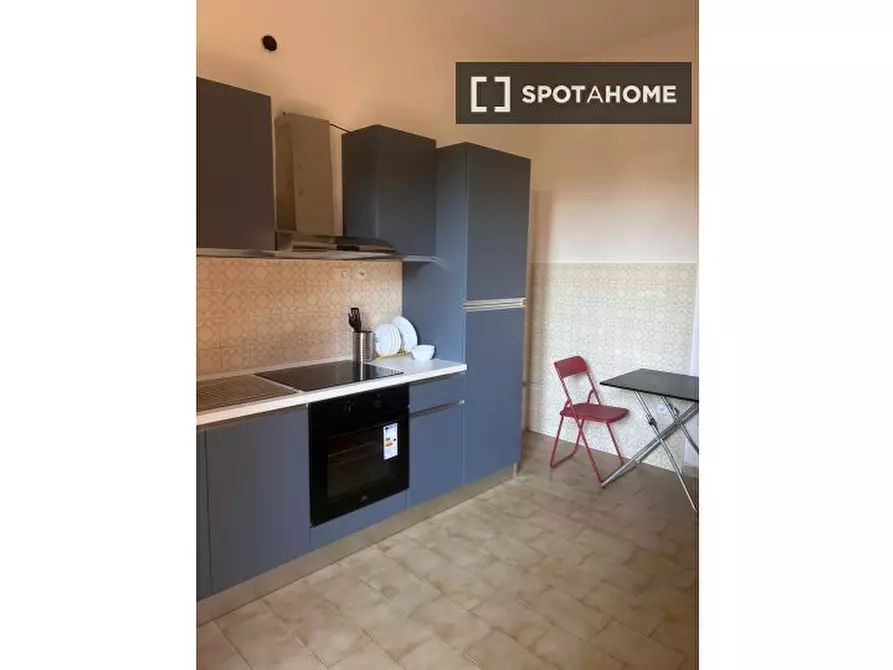 Immagine 1 di Camera condivisa in affitto  in del Risorgimento/a a Brescia