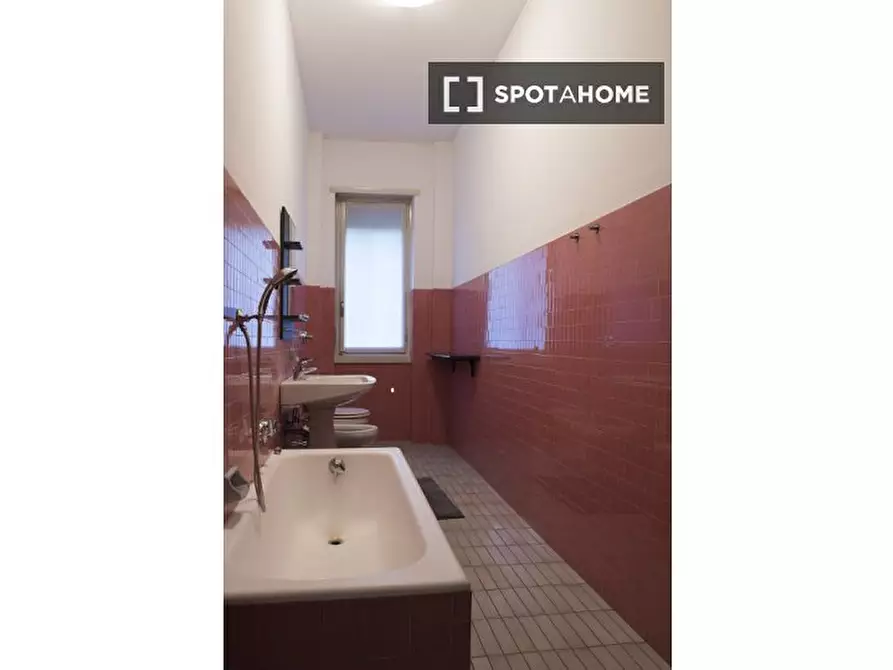 Immagine 5 di Camera condivisa in affitto  in Viale Piceno a Milano