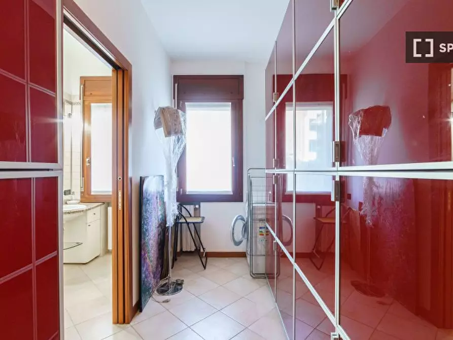 Immagine 14 di Appartamento in affitto  in Viale S. Gimignano a Milano