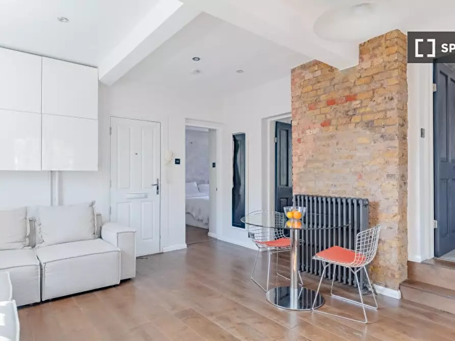 Immagine 4 di Appartamento in affitto  in Ligonier St a Poplar